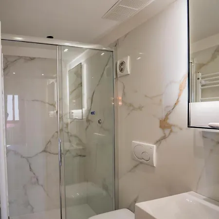 Corte Rubbi 3 Deluxe Studio-apartment البندقية